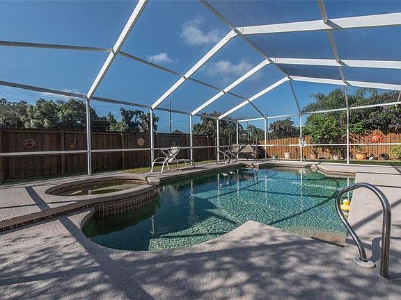 2nd image of 2009 Darlington Oak Dr