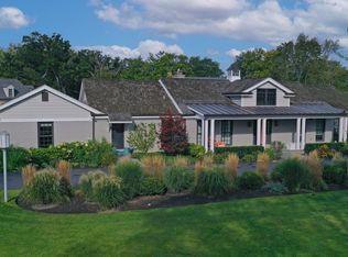 292 Sussex Ln, Lake Forest, IL 60045