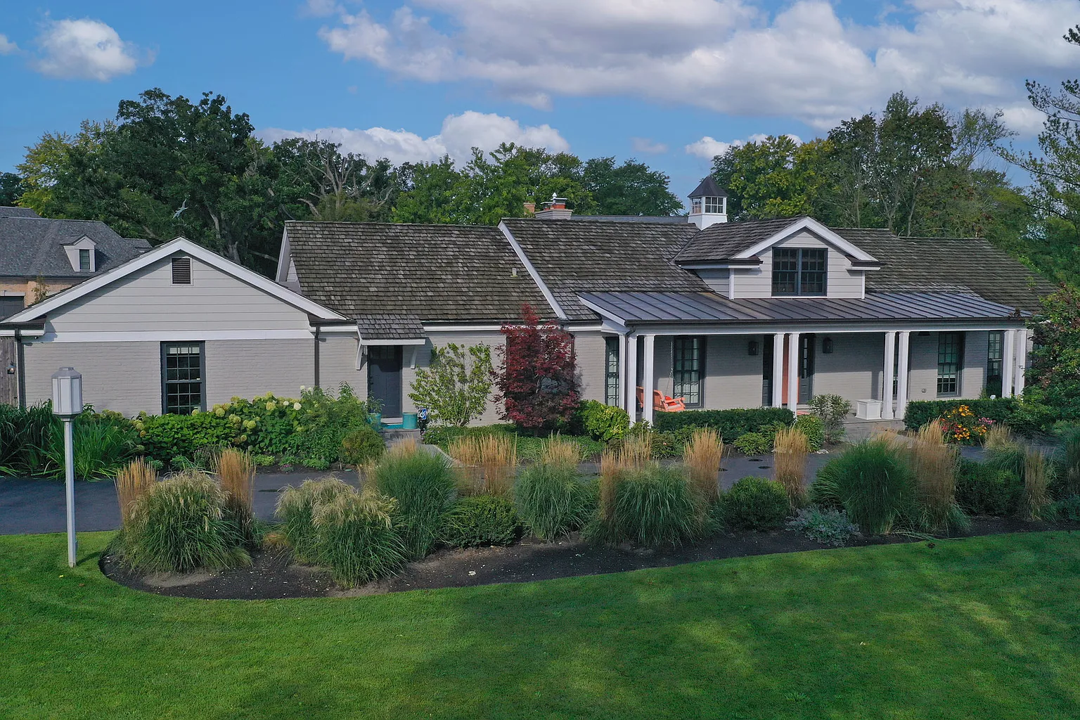 292 Sussex Ln photo 1