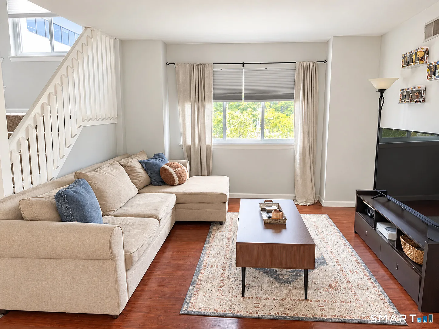 2 bed, 1.5 bath, 1260 sqft, $3,000 — Photo 2