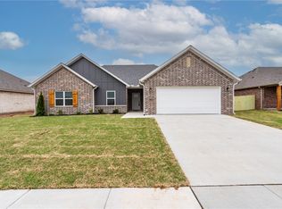 156 N Panther Ave, Farmington, AR 72730