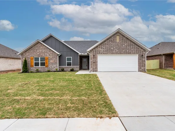 156 N Panther Ave, Farmington, AR 72730