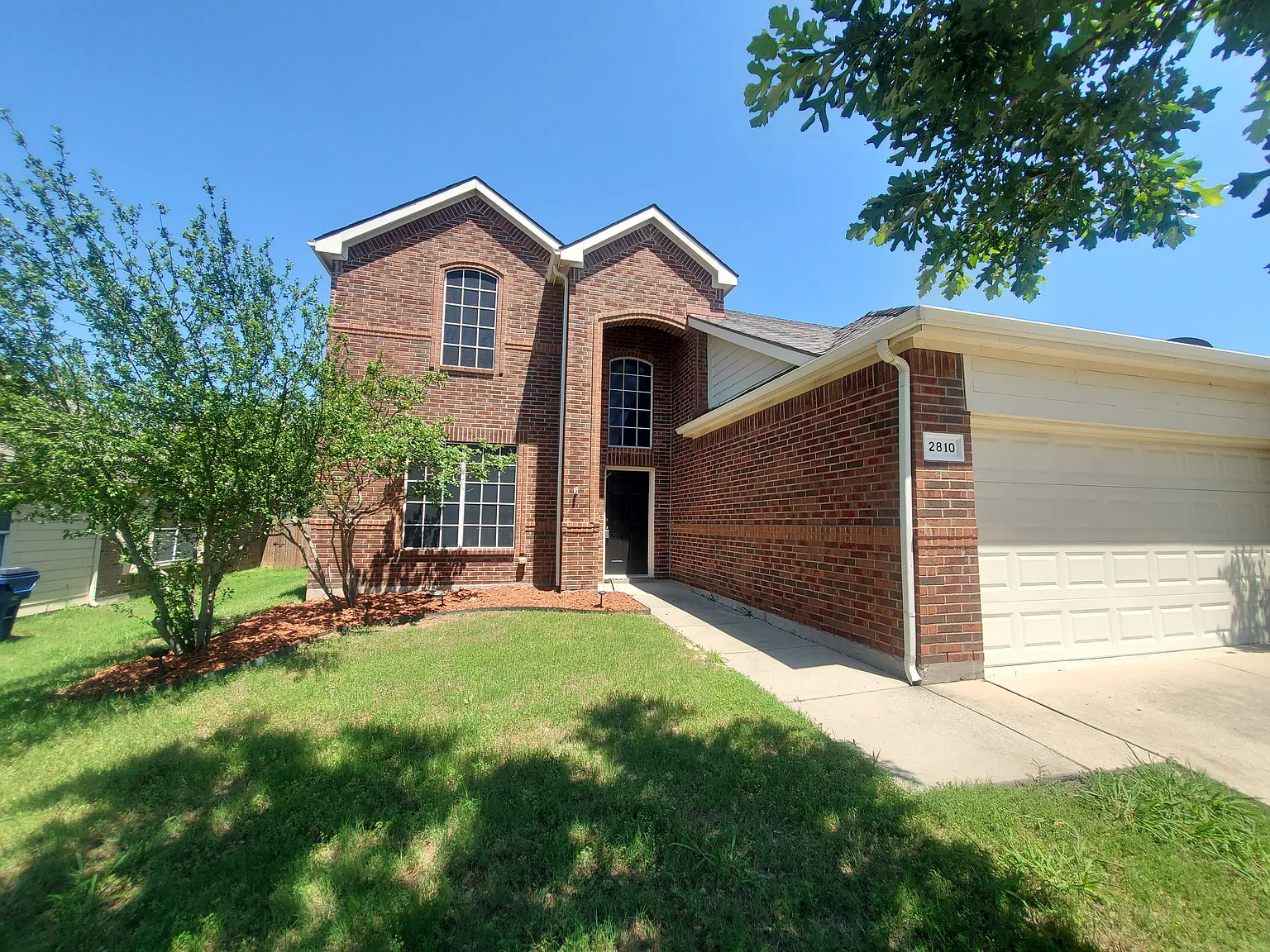 4 bed, 2.5 bath, 2674 sqft, $2,645 — Photo 2