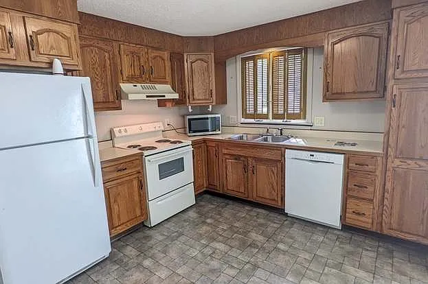 6 Mansion Woods Dr #A — Photo 51