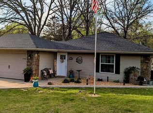 640 Mullins St, Cabool, MO 65689