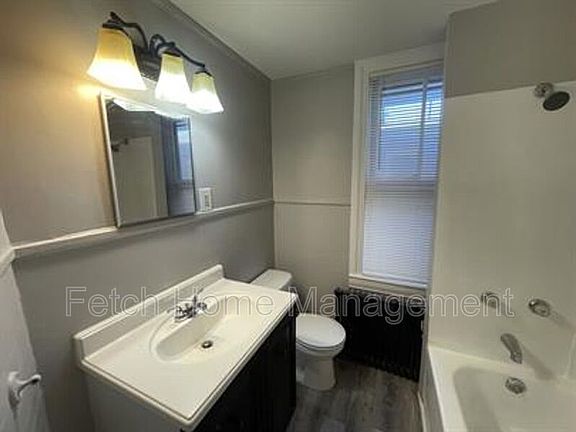 5th image of 631 Roosevelt Ave Floor 2