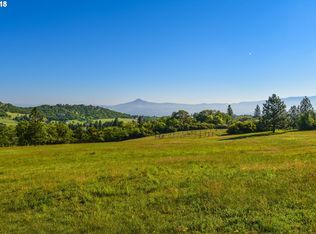 6434 Dark Hollow Rd, Medford, OR 97501