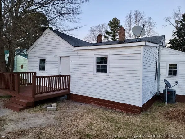 140 Johnson St, Red Springs, NC 28377