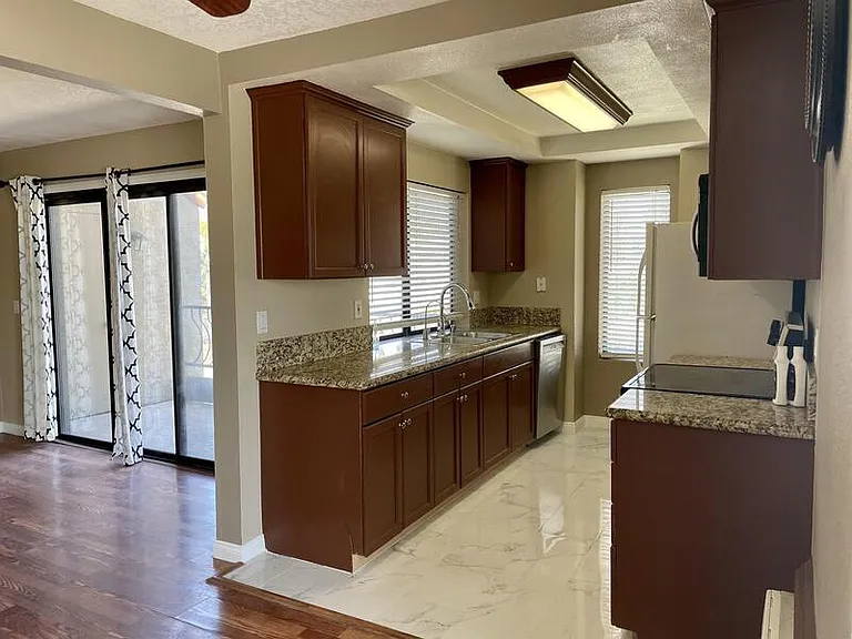 7380 Park Ridge Blvd #221 — Photo 5