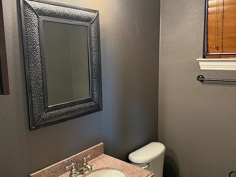 2200 Stone Creek Dr — Photo 10