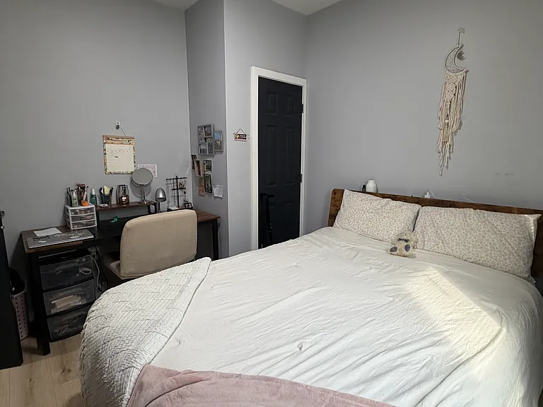8631 Beaubien St #5 — Photo 15