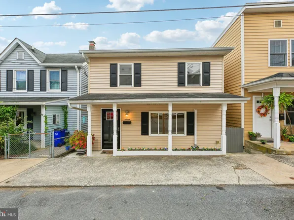 16 E C St, Brunswick, MD 21716