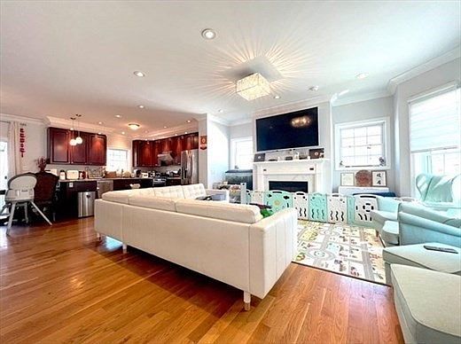 2nd image of 63 Summer St Unit 63