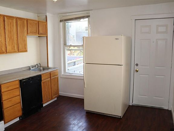 5th image of 30 N Manning Blvd