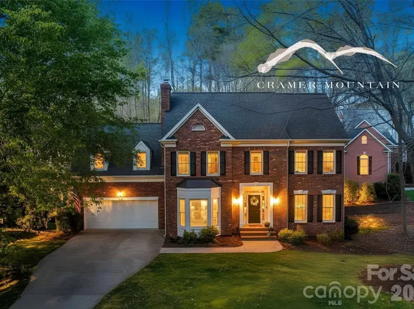 902 Hoke Trl, Cramerton, NC 28032