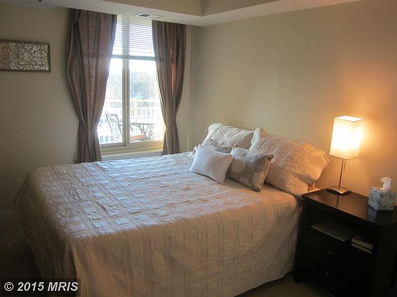 3rd image of 7500 Woodmont Ave #S1120