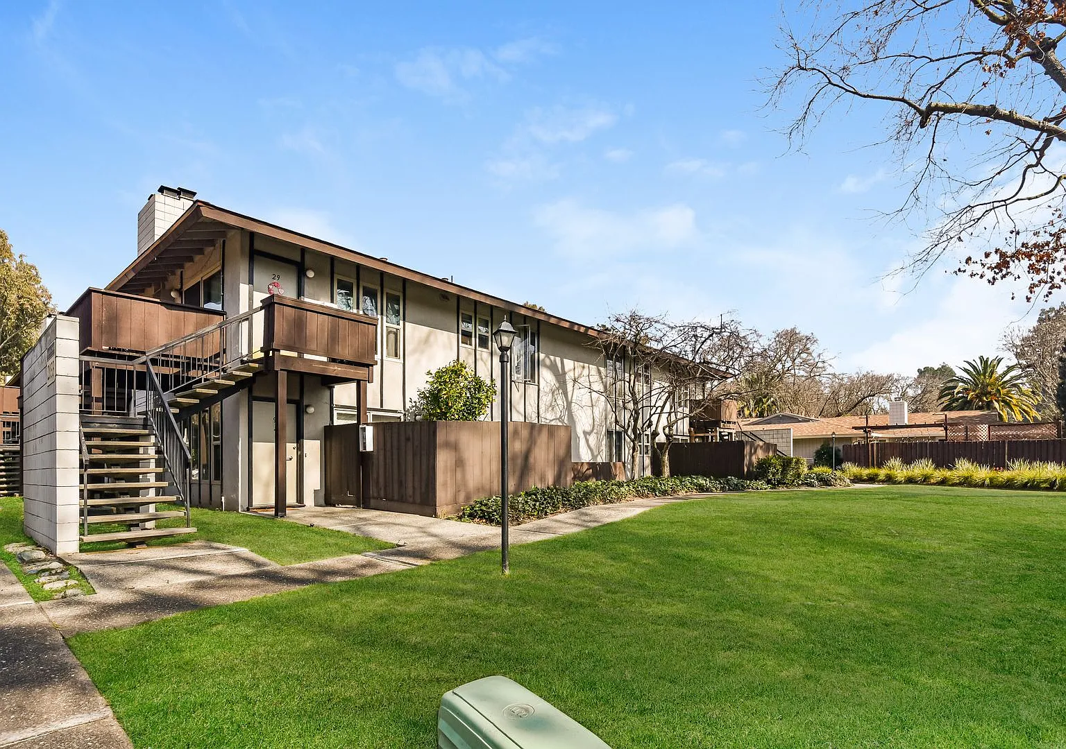 Beautiful, Quiet Community - Just Minutes from Downtown Walnut Creek — Photo 1
