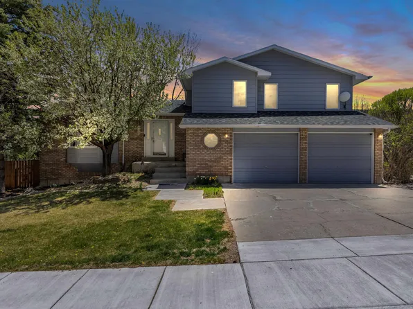 435 Evans Dr, Green River, WY 82935