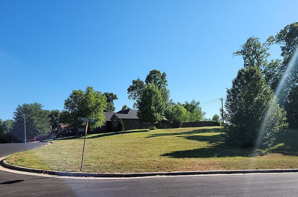 1st image of 794 E Crystal Ave