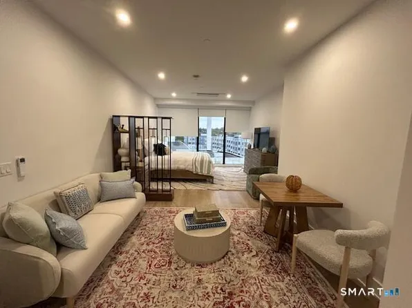 470 Summer St #209, Stamford, CT 06901