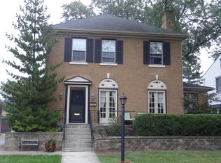 581 S Poplar Ave, Elmhurst, IL