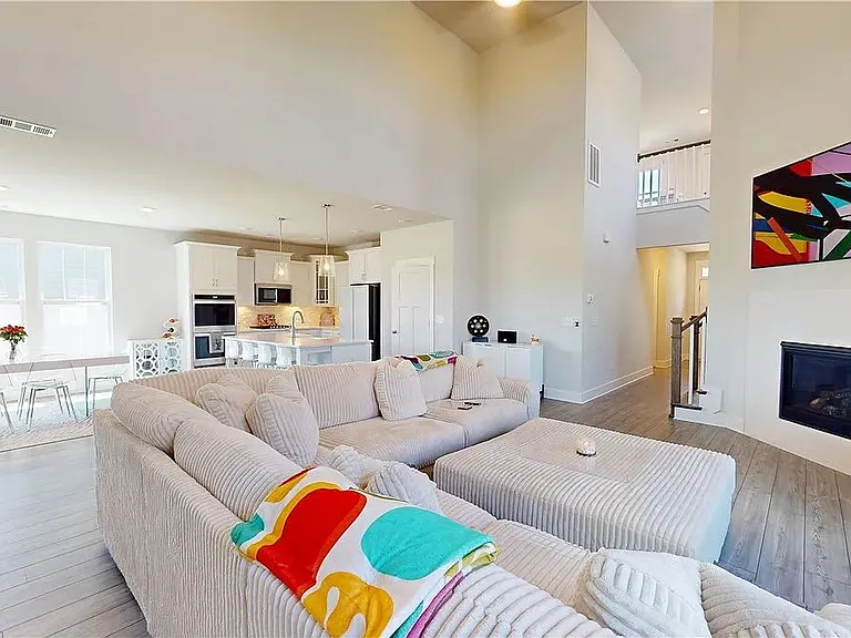 155 Founders Blvd — Photo 3