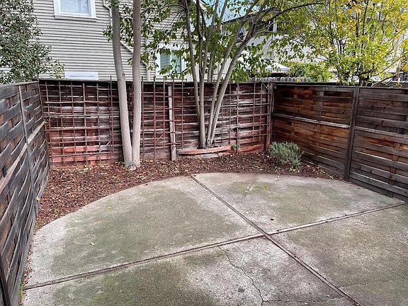 5th image of 254 Hawthorne Ave