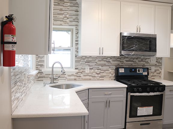 4th image of 28 Warrington Pl