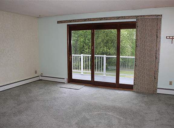3rd image of 482 McKinley View Dr