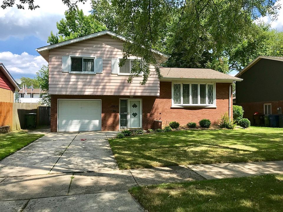 1st image of 10613 S Kolmar Ave