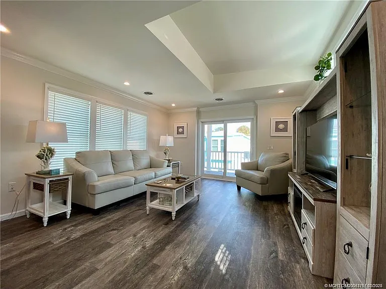2646 NE Pelican Way E — Photo 5