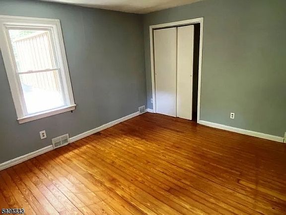 4th image of 237 Prospect Point Rd