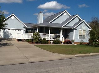 140 Oak Ridge Ave, Branson, MO 65616