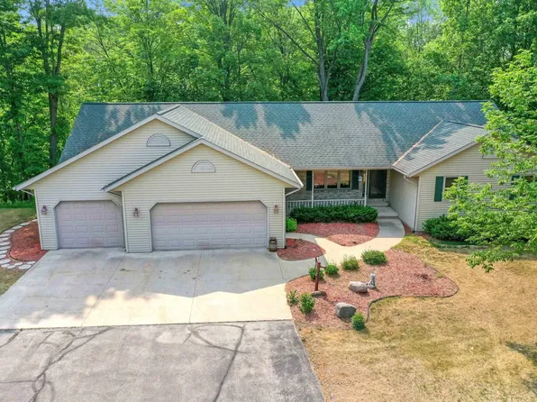 4778 Veterans Ave, Suamico, WI 54173