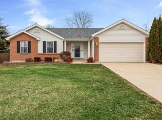 5 Tremaine Ct, Saint Charles, MO 63304