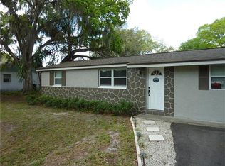 11104 Riverview Dr, Riverview, FL 33578