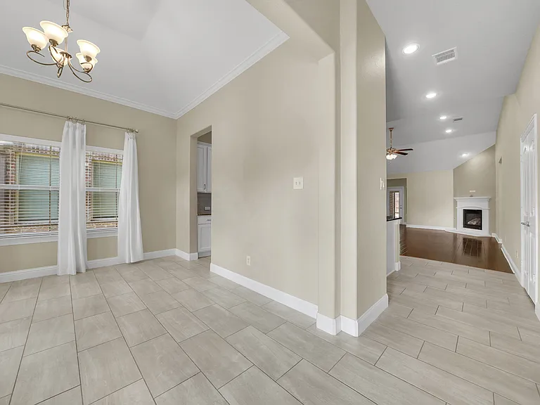 5805 Zinnia Dr — Photo 17