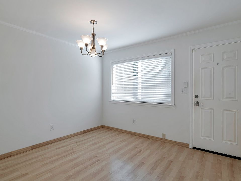 Dining room access to the patio.