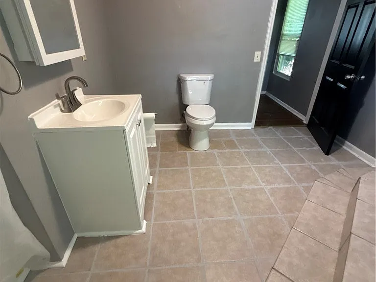 335 Cedarhurst St — Photo 8