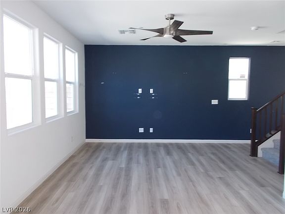 3rd image of 5403 El Nevero St