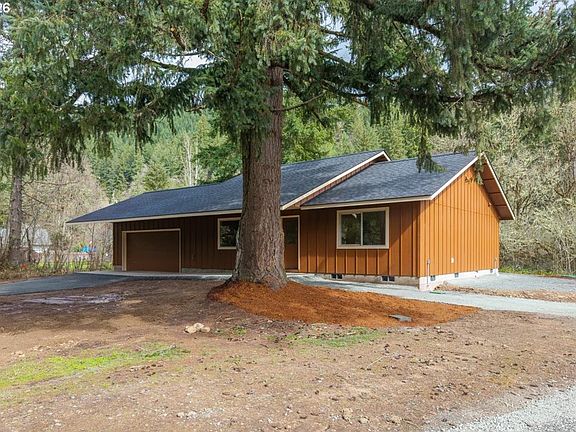 3rd image of 37875 Row River Rd