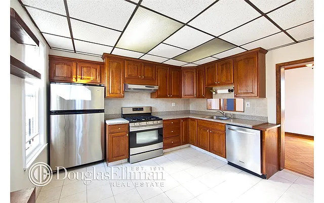 Rented by Douglas Elliman | media 10