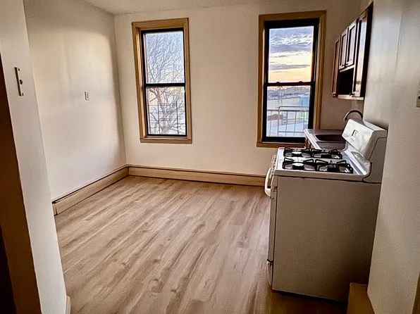 108 32nd Street image 1 of 10