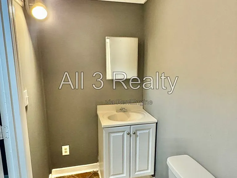 208 Bradley Dr — Photo 21