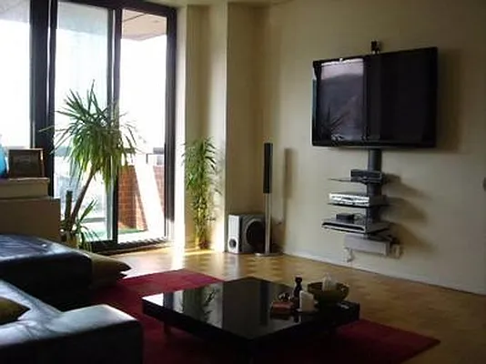 Rented by Bond New York | media 3