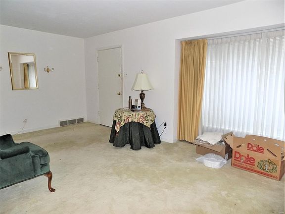 2nd image of 1119 Mozart Dr