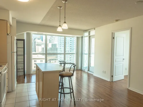 18 Yonge St, Toronto, ON