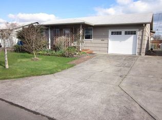 1930 Sallal Rd, Woodburn, OR 97071