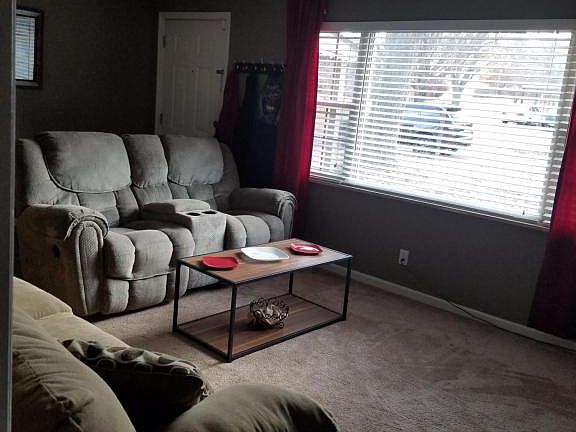 5th image of 334 Defoe Cir