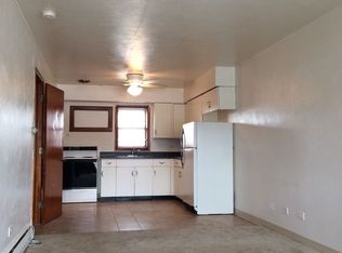 Hervey And 17th - 1641, North Chicago, IL 60064